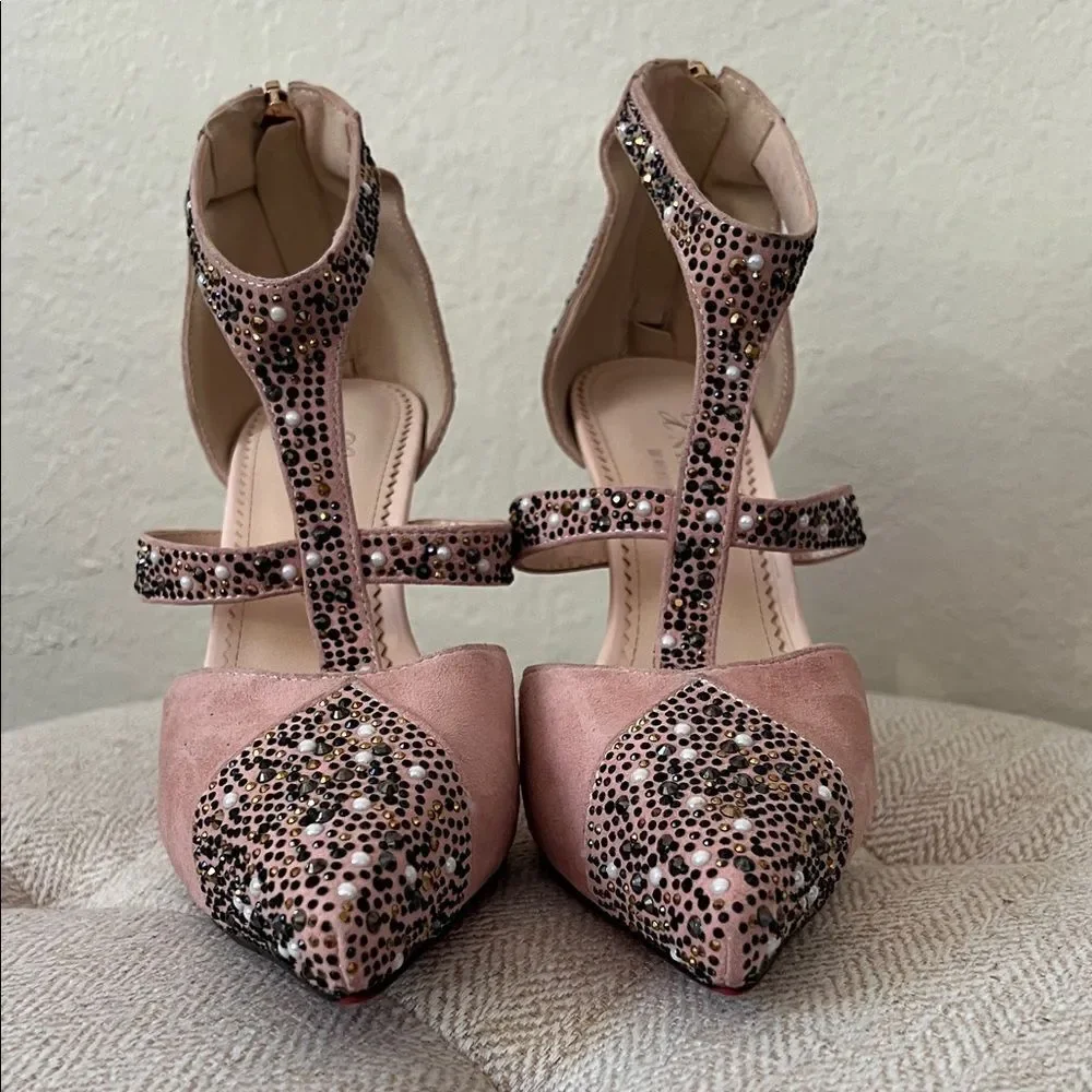 Like New! X Nisiman Rhinestone Bling Pump Blush Pink in Size 6/6.5 US